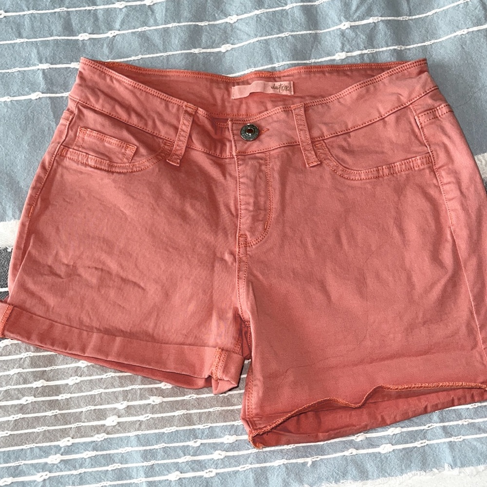 Day trip cotton shorts mid rise 26